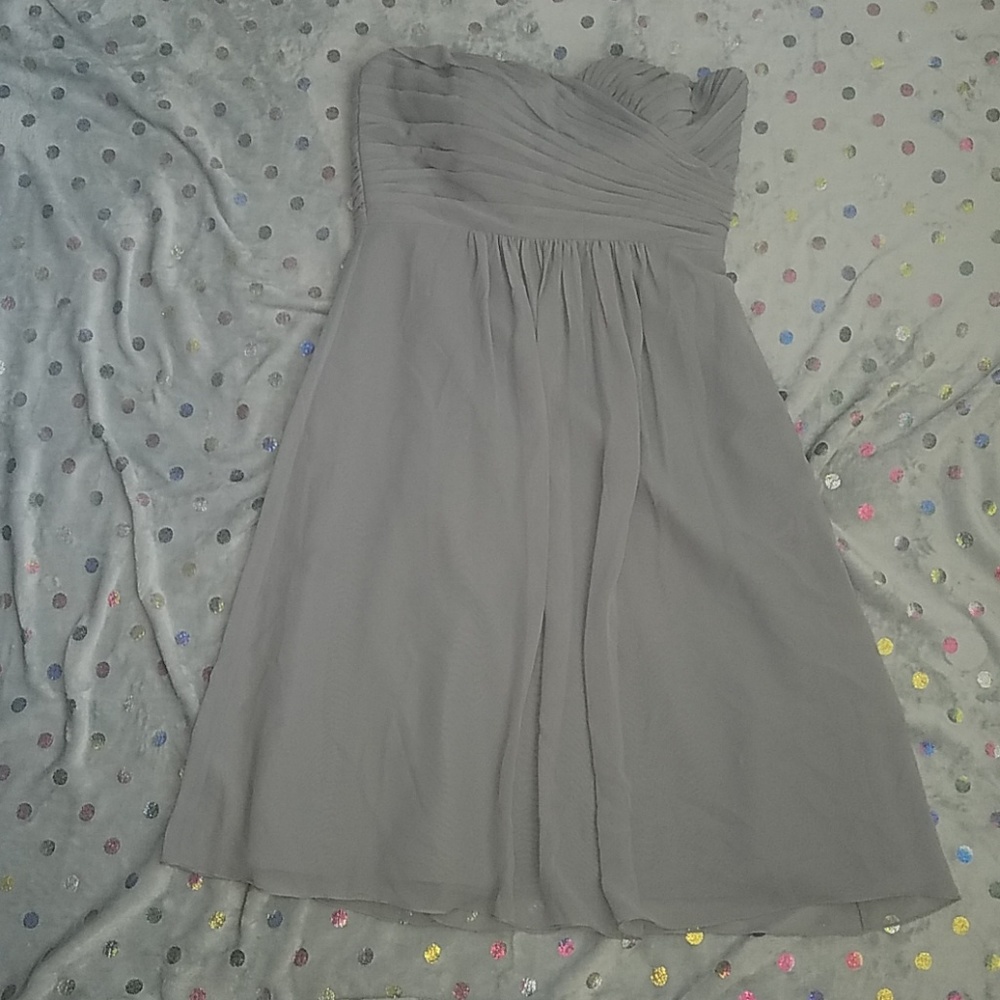 Short grey flowy formal dress size 14 runs small